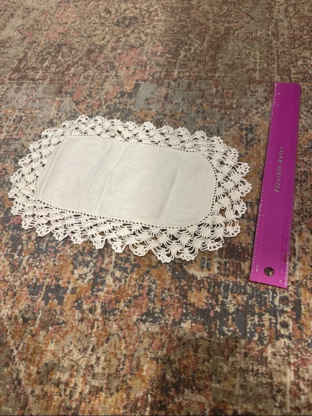 Set of 4 Vintage Lace Crochet Dollies, White / Cream / Tan, Floral Pattern